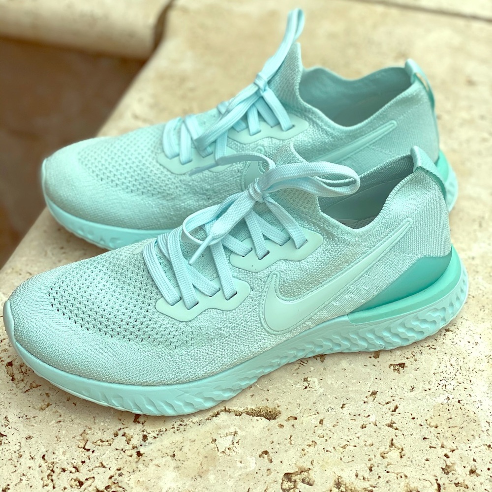 Nike woman’s sneakers size 9